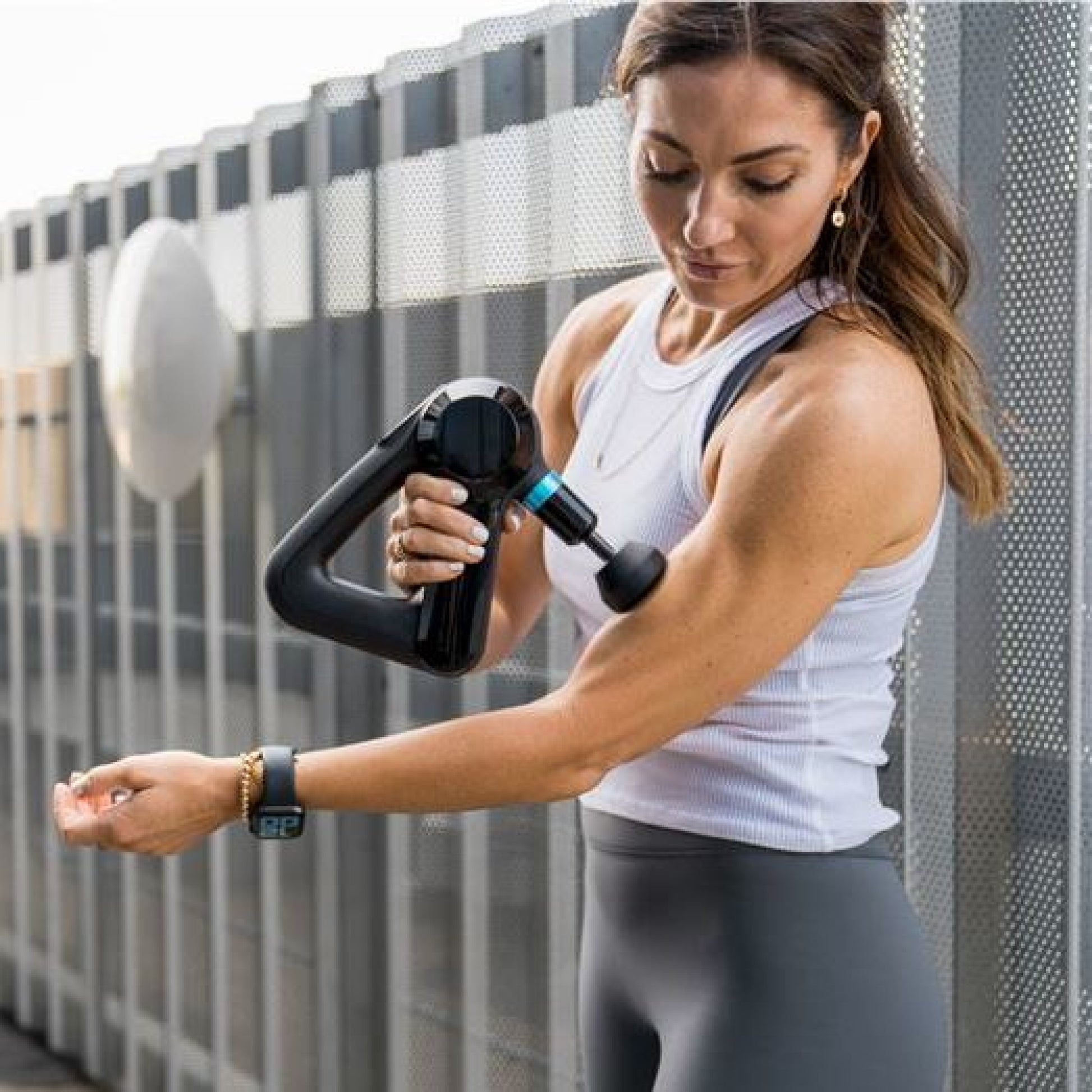 Theragun Elite Black Slobodno Vrijeme